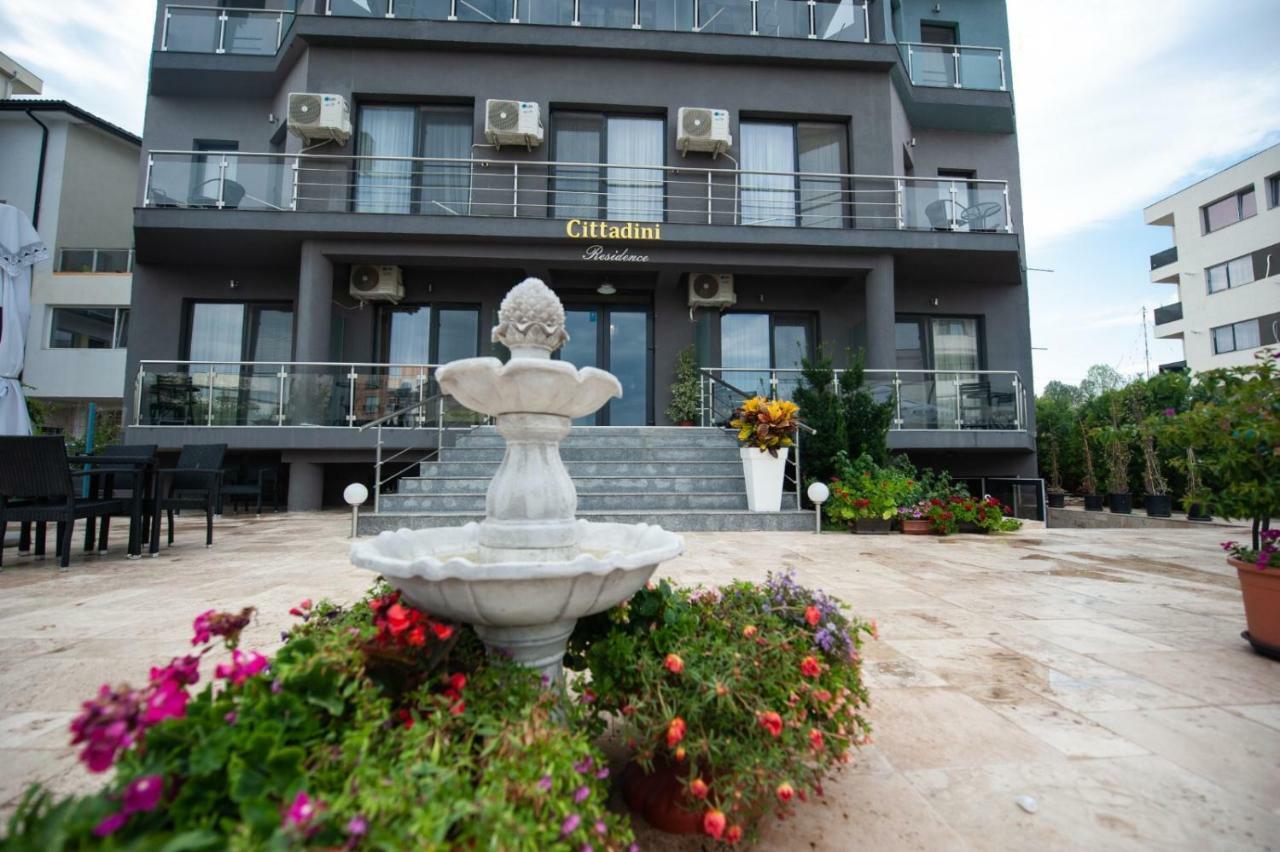 Cittadini Residence Năvodari Exteriör bild